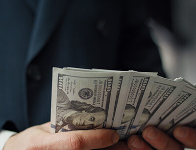 Envie dinheiro sem</br> conta bancária via</br> Western Union